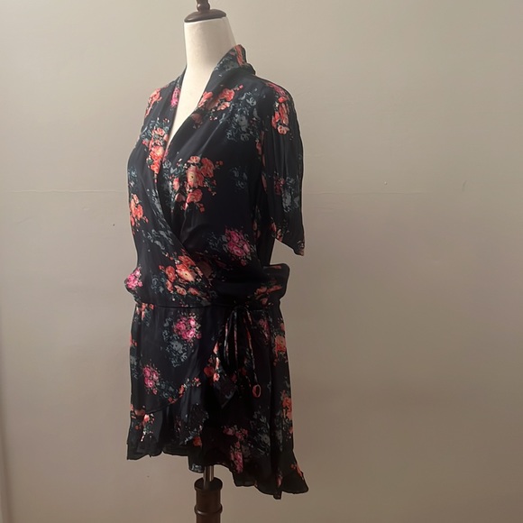 New Rococo Sand dress . - Picture 4 of 14